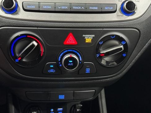 Used 2020 Hyundai Accent SE FWD image 17