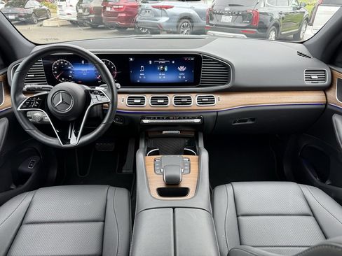 Certified 2025 Mercedes-Benz GLE 450 4MATIC image 17