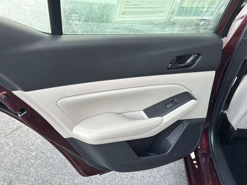 Used 2025 Nissan Altima 2.5 SV image 15