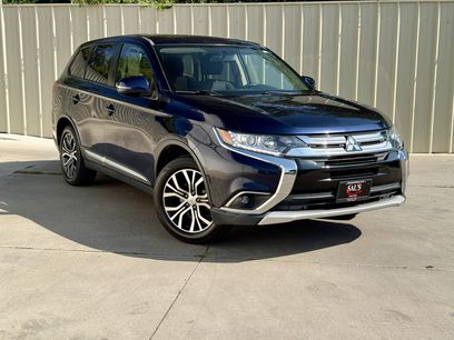 Used 2017 Mitsubishi Outlander SE