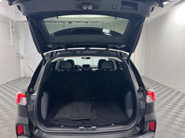 Used 2022 Ford Escape Titanium w/ Class II Trailer Tow Package AWD/4WD image 8