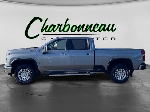 Used 2024 Chevrolet Silverado 2500 LTZ w/ LTZ Convenience Package AWD/4WD image 2