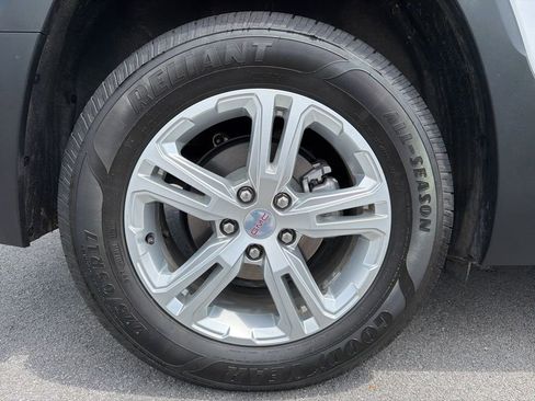 Used 2022 GMC Terrain SLE w/ Driver Convenience Package FWD image 13