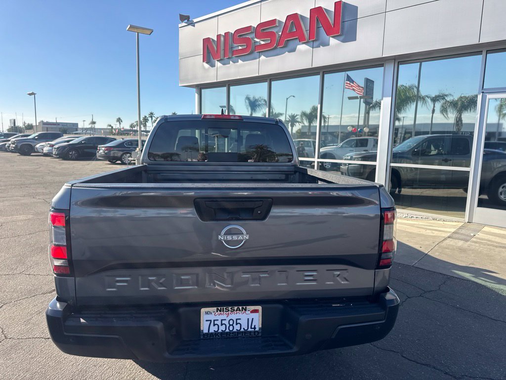 Used 2025 Nissan Frontier S RWD image 3
