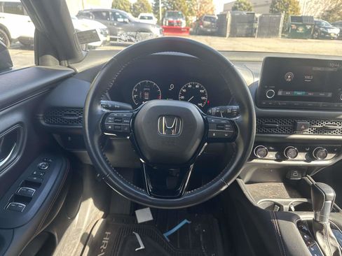 Used 2023 Honda HR-V Sport image 10