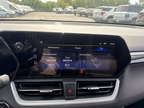 Used 2024 Chevrolet TrailBlazer LS w/ LS Convenience Package AWD/4WD image 33