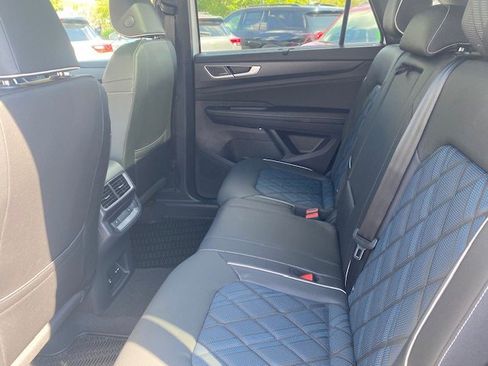 New 2026 Volkswagen Atlas Cross Sport SEL Premium R-Line image 10