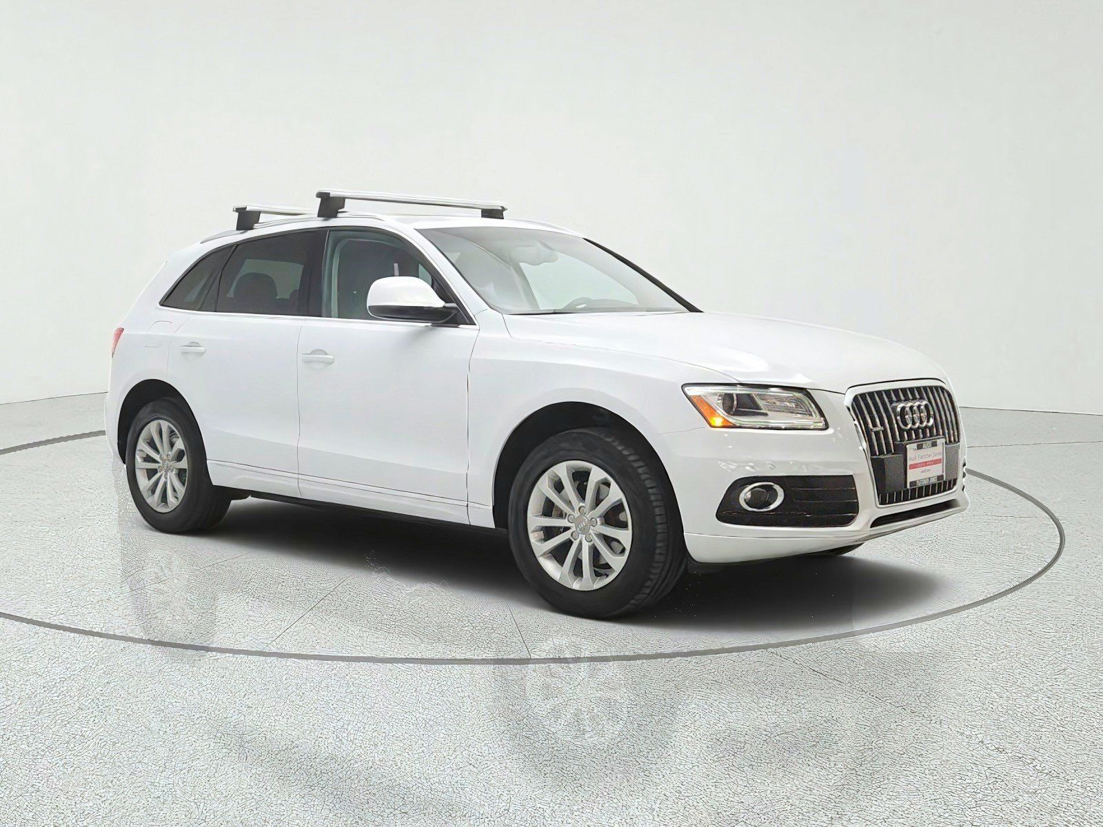 Used 2016 Audi Q5 2.0T Premium Plus w/ Technology Package AWD/4WD image 3