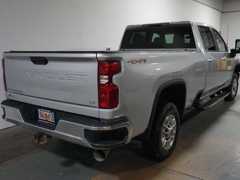 Used 2022 Chevrolet Silverado 2500 LT w/ Convenience Package image 7
