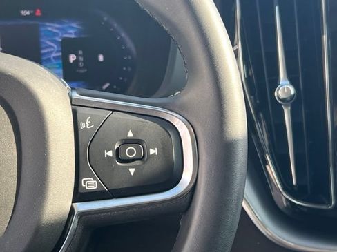 Certified 2024 Volvo XC60 B5 Core w/ Protection Package Premier AWD/4WD image 17