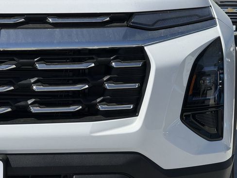 New 2026 Chevrolet Equinox LT image 8