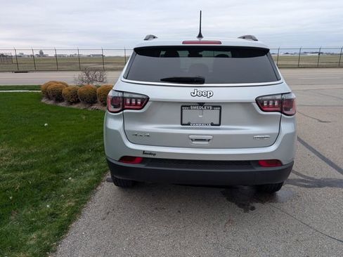 Used 2024 Jeep Compass Latitude image 8