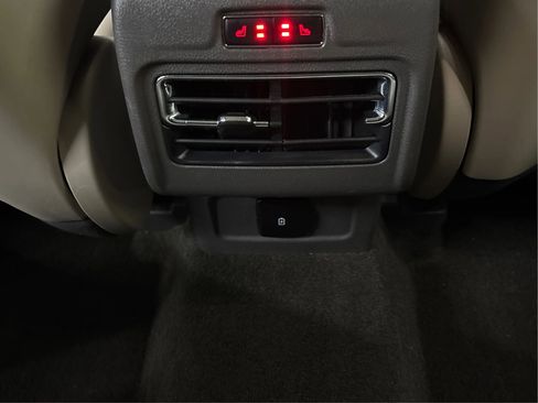 Used 2022 Lincoln Corsair AWD w/ Equipment Group 101A image 28