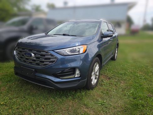 Used 2019 Ford Edge SEL w/ Equipment Group 201A AWD/4WD image 2