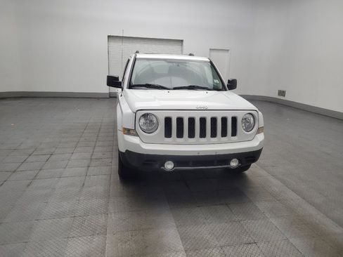 Used 2016 Jeep Patriot High Altitude FWD image 14