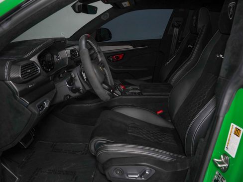 Used 2023 Lamborghini Urus Performante AWD/4WD image 55