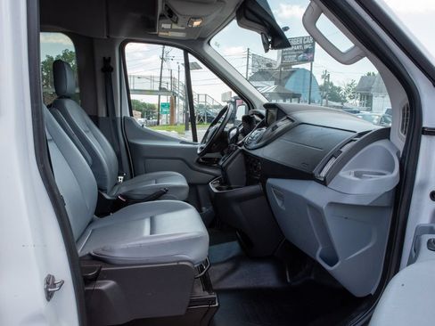 Used 2017 Ford Transit 350 XL RWD image 18