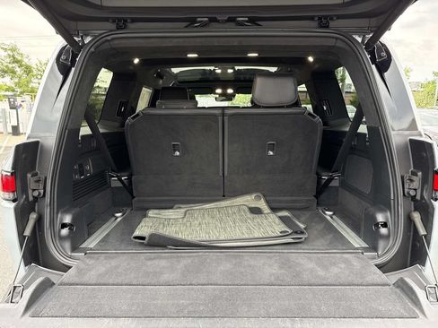 Used 2022 Rivian R1S Launch Edition AWD/4WD image 12