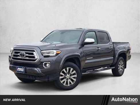Used 2021 Toyota Tacoma Limited image 1