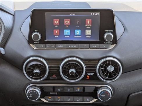 Used 2025 Nissan Sentra S image 13