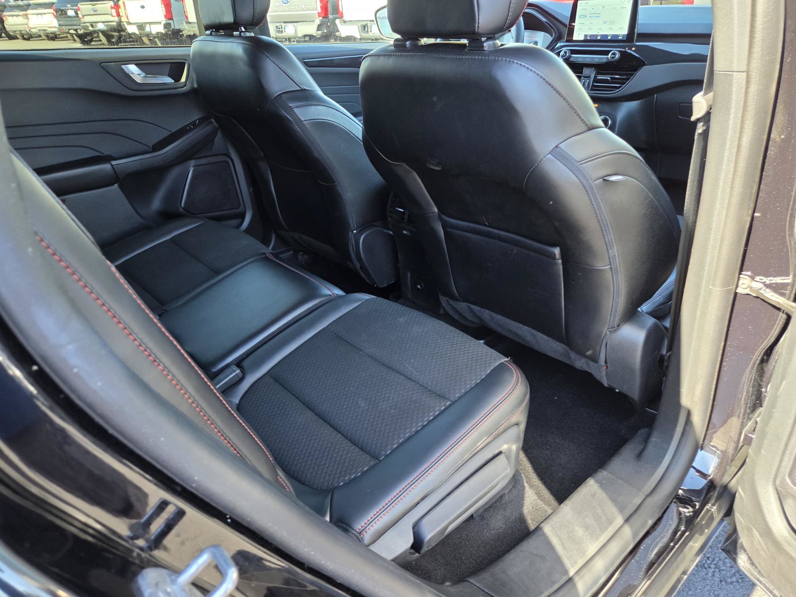Used 2025 Ford Escape ST-Line AWD/4WD image 19