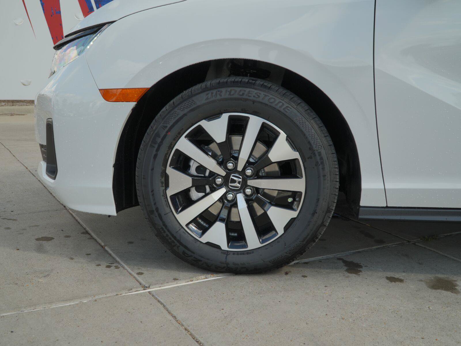 New 2027 Honda Odyssey EX-L image 13