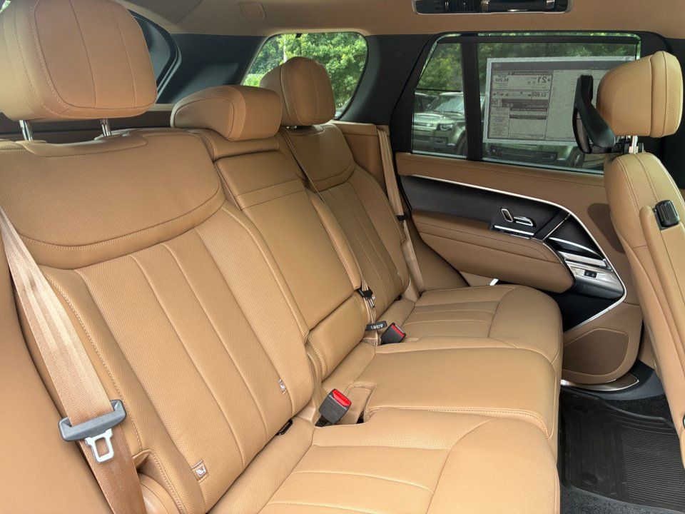 New 2026 Land Rover Range Rover SE AWD/4WD image 29