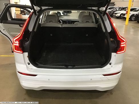Used 2022 Volvo XC60 B5 Momentum image 16