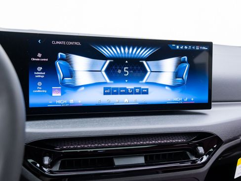 New 2026 BMW 330i xDrive Sedan image 27