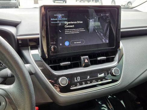 Used 2025 Toyota Corolla LE FWD image 22