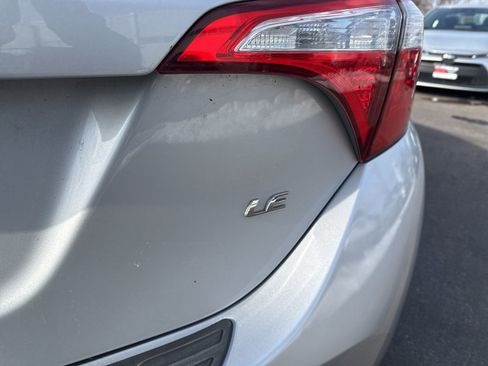 Used 2015 Toyota Corolla LE image 10