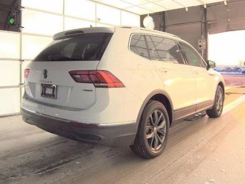 Used 2022 Volkswagen Tiguan SE image 4