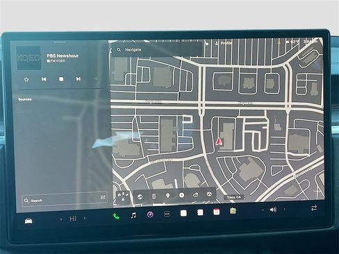 Used 2022 Tesla Model S image 10