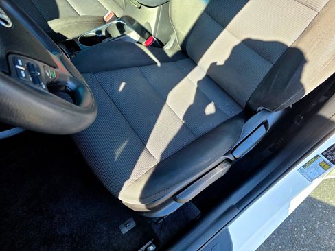 Used 2018 Kia Forte LX FWD image 43