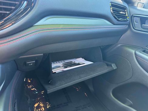 Used 2024 Dodge Durango GT image 31