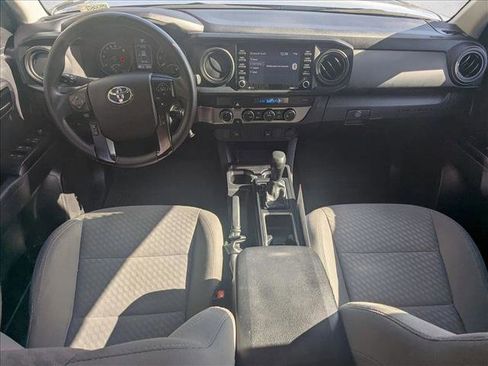 Used 2022 Toyota Tacoma SR image 17