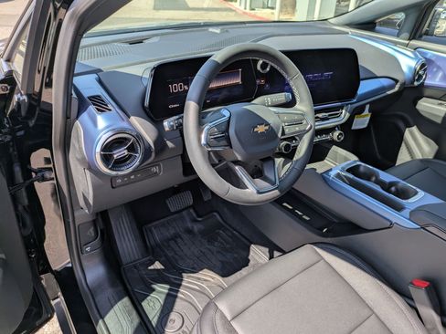 Used 2026 Chevrolet Equinox EV LT image 10