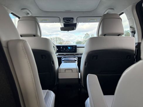 New 2025 Hyundai Santa Fe Calligraphy image 10