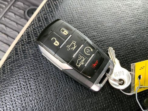 Used 2022 RAM 1500 Laramie image 15