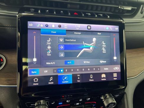 Used 2023 Jeep Grand Cherokee Summit w/ Rear Seat Video Group I AWD/4WD image 17