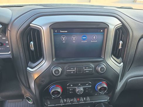 Used 2021 Chevrolet Silverado 1500 LT Trail Boss w/ Bed Protection Package image 13