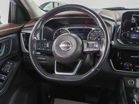 Used 2022 Nissan Rogue SL w/ SL Premium Package image 12