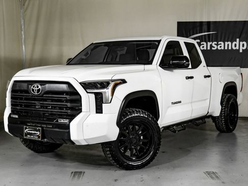 Used 2022 Toyota Tundra SR5 image 5