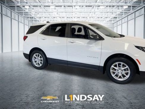 Used 2022 Chevrolet Equinox LT image 3