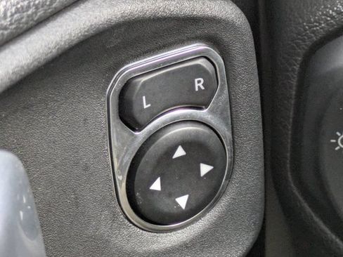 Used 2022 Jeep Wrangler Unlimited Sport AWD/4WD image 23
