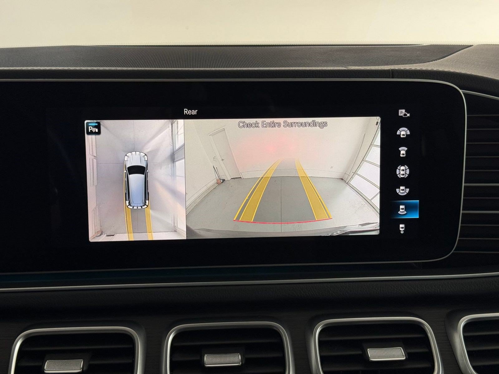 Certified 2023 Mercedes-Benz GLS 450 4MATIC image 18