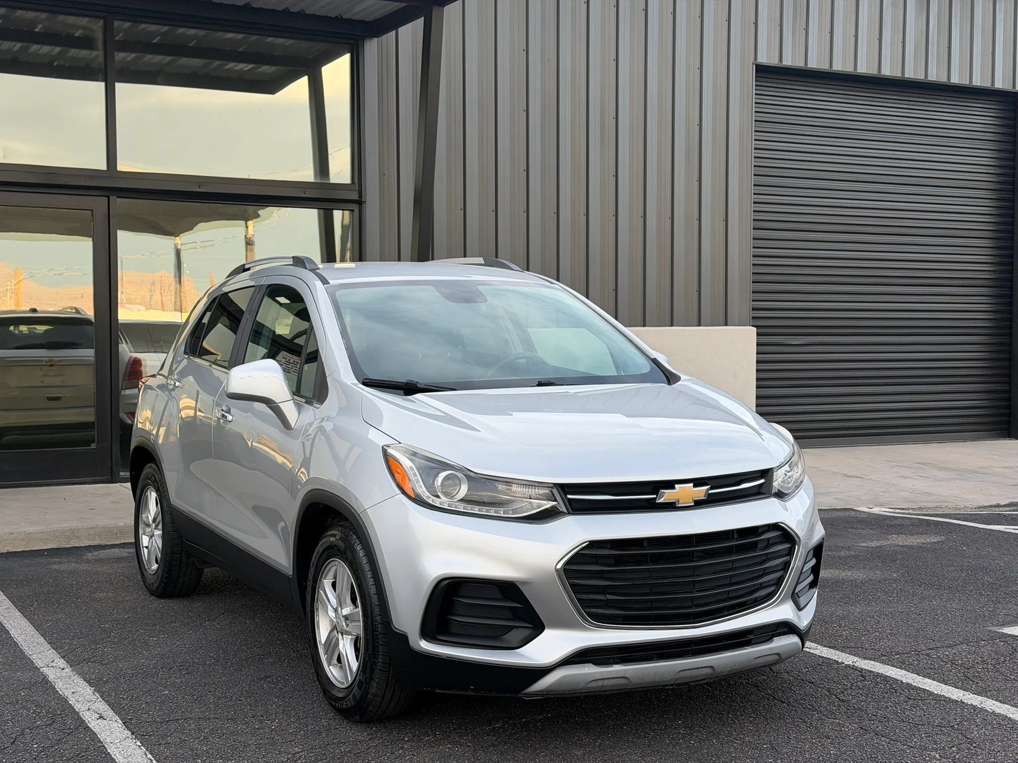 Used 2019 Chevrolet Trax LT w/ LT Convenience Package FWD image 14