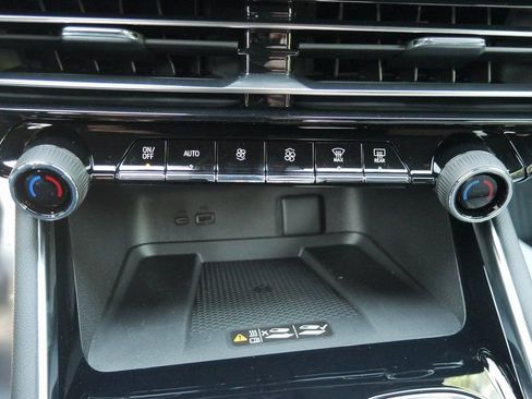 New 2026 Chevrolet Traverse LT w/ Enhanced Driving Package image 18