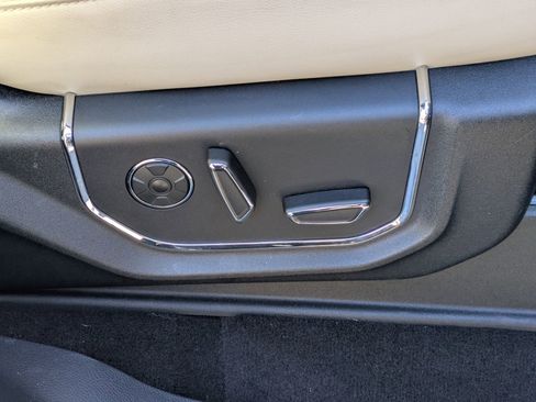 Used 2022 Ford Expedition Platinum image 43