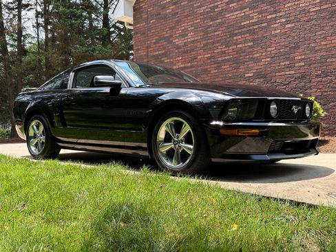 Used 2007 Ford Mustang GT RWD image 20